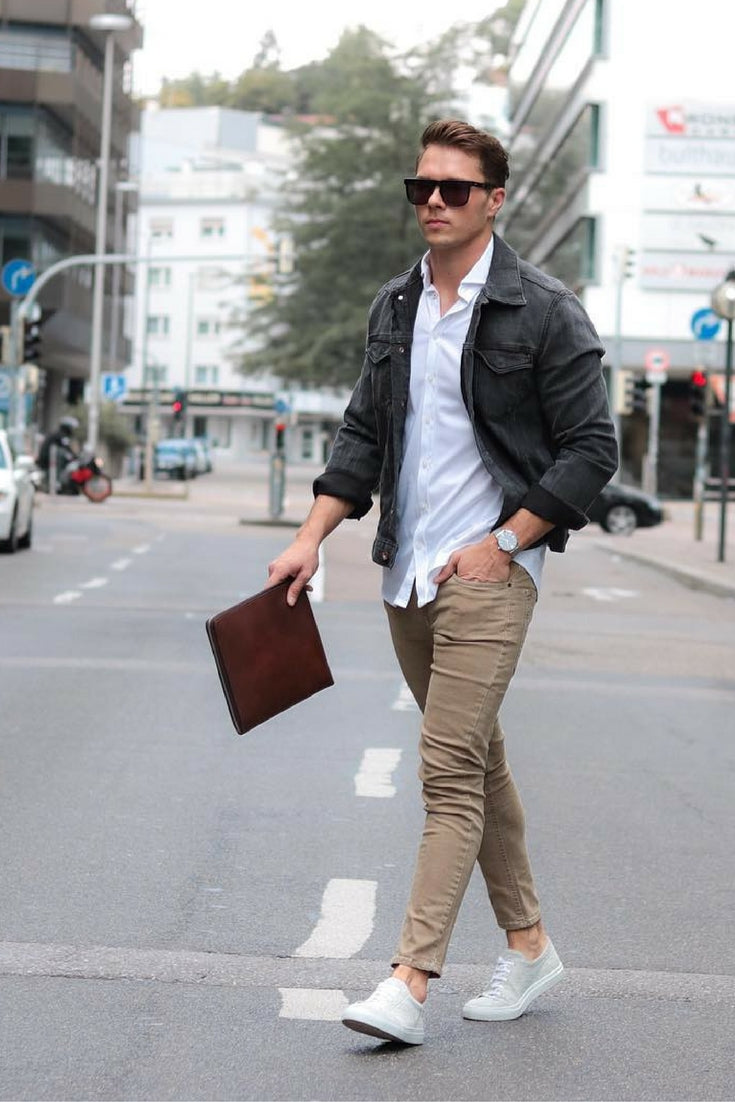 beige chino light blue shirt outfit men