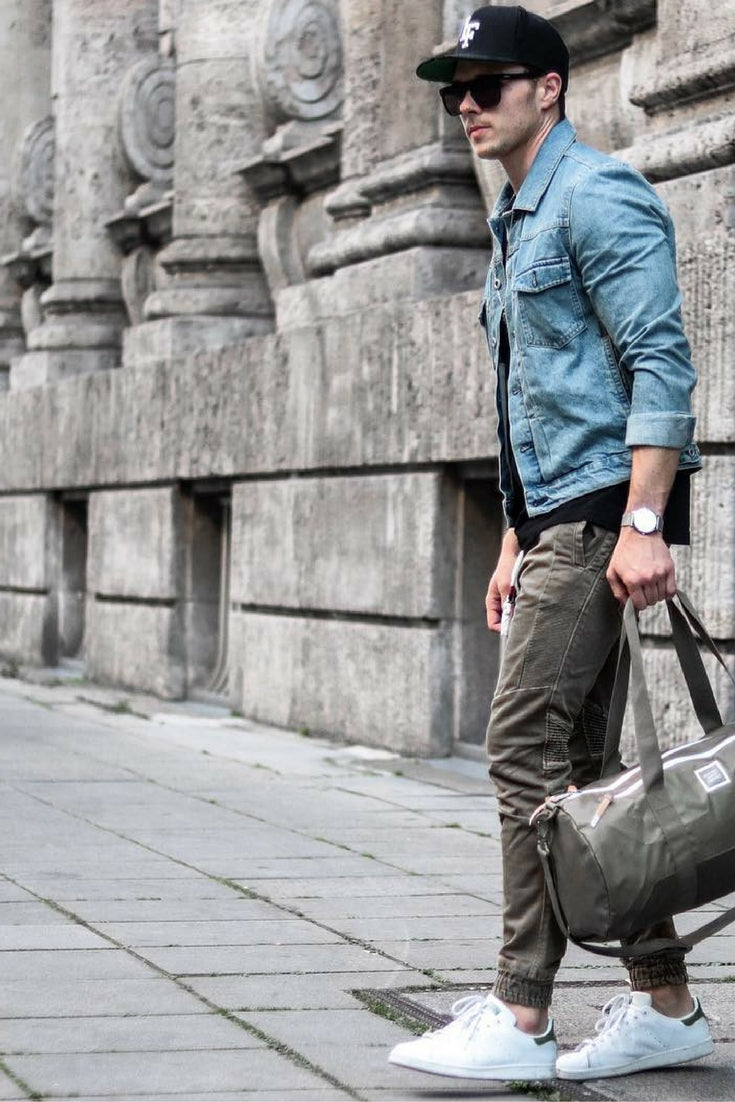 khaki chinos black t-shirt denim jacket outfit for men